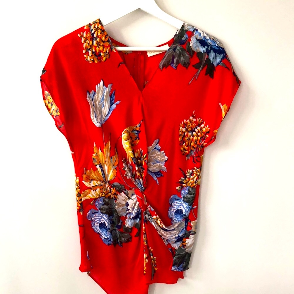 Floral Red and Blue Women's Top with knot in the front and zipper in the back.